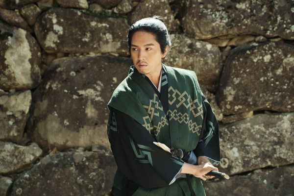 『黒牢城』 (C)米澤穂信/KADOKAWA　(C)2026映画「黒牢城」製作委員会