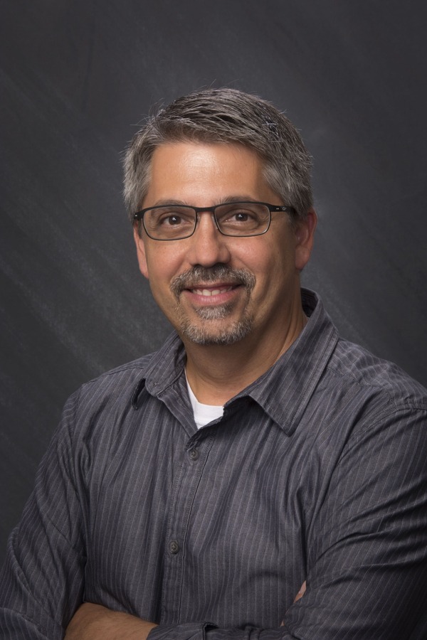 マーク・ポロニア監督