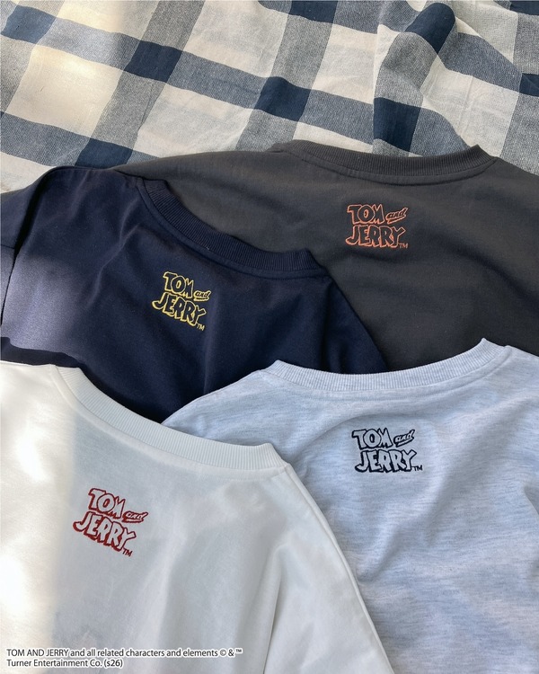 アクリルキーホルダー付　トムとジェリーTシャツ　￥2,450（税込価格 ￥2,695)