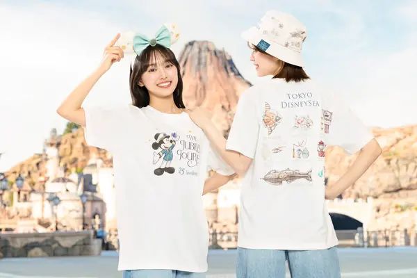 カチューシャ、Tシャツ　東京ディズニーシー25周年“スパークリング・ジュビリー”©Disney ©Disney/Pixar