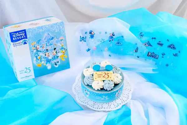 フローズンセレクション　ケーキ　東京ディズニーシー25周年“スパークリング・ジュビリー”©Disney ©Disney/Pixar