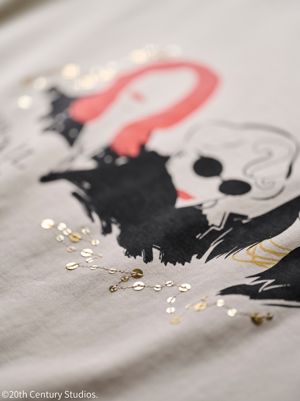 『プラダを着た悪魔』Stola.別注Tシャツ© 2025 20th Century Studios.