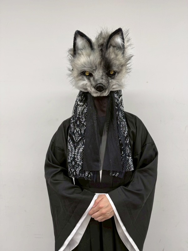 「おとら狐」などの狐妖怪の館内監視巡回やエレベーター案内（平日のみ）