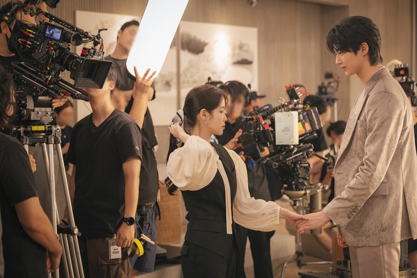 「21世紀の大君夫人」(C) 2026. MBC. All Rights reserved.