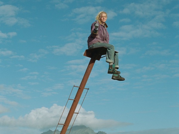 『きれっぱしの愛』© STILL VIVID, SNOWGLOBE, HOBAB, MANEKI FILMS, FILM I VÄST, ARTE FRANCE CINEMA