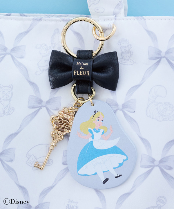 Maison de FLEUR Disney Collection「Alice in Wonderland」Alice/リボンキーリング　カラー：Black　価格：￥3,950