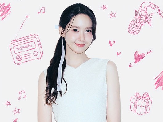 少女時代ユナが“ラジオDJ”に変身⁉誕生日記念ライブ配信でファンと特別な時間を過ごす