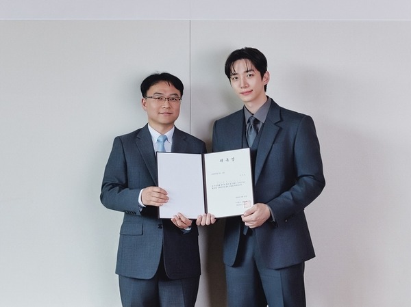 2PMジュノが新羅免税店の新しい顔に！世界的な韓国コンテンツ人気で海外客の取り込み狙う