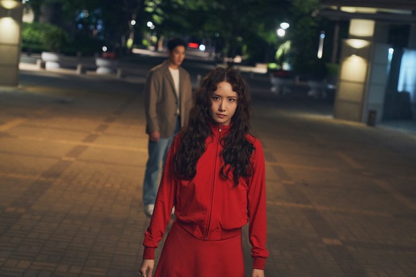 『プリティ・クレイジー 悪魔が引っ越してきた』　©2025 CJ ENM Co., Ltd., FILMMAKERS R&K ALL RIGHTS RESERVED