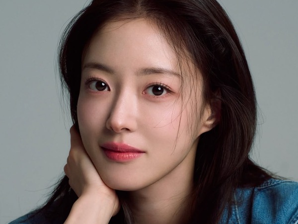 『赤い袖先』女優イ・セヨンが笑顔で食事を手渡し…無料給食所での“心温まる善行”が話題！