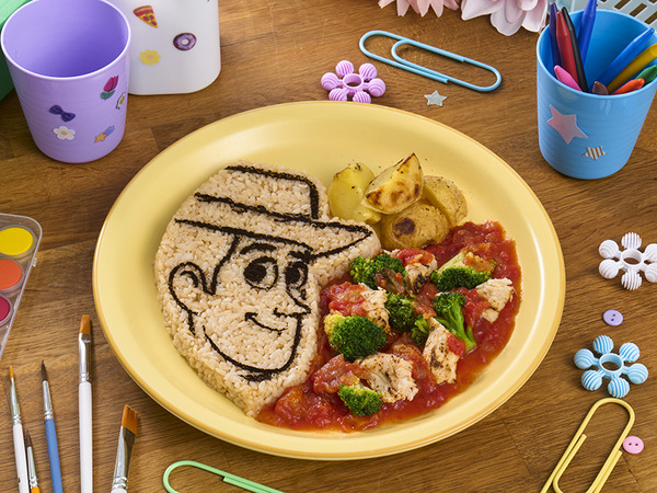 ＜ウッディ＞ウエスタンチキントマト© Disney/Pixar