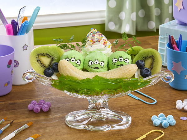 ＜エイリアン＞グリーンバナナスプリット© Disney/Pixar