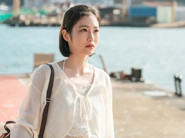 『孤島のエリートドクター』シン・イェウンの魅力爆発！イ・ジェウクとのケミも相性抜群で、わずか2話で視聴率5％超えを記録！