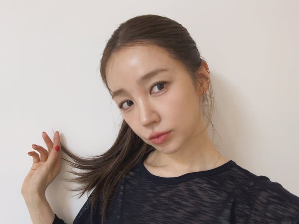 『コーヒープリンス1号店』ユン・ウネ、41歳とは信じられない“驚きの童顔ビジュアル”【PHOTO】