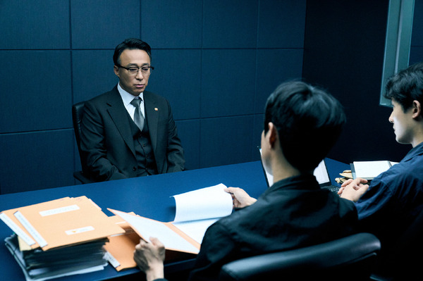 「鉄鎚教師」© 2026 Netflix, Inc.