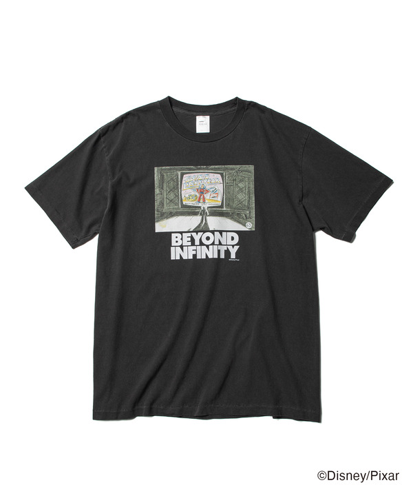 【トイ・ストーリー】ラフスケッチTシャツ：5,720円（税込）※「バズ・ライトイヤー」ver.