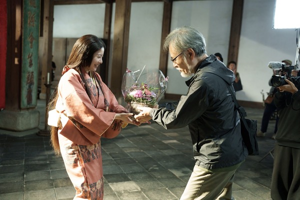 『黒牢城』(C)米澤穂信/KADOKAWA　(C)2026映画「黒牢城」製作委員会