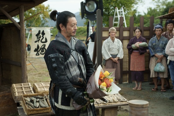 『黒牢城』(C)米澤穂信/KADOKAWA　(C)2026映画「黒牢城」製作委員会
