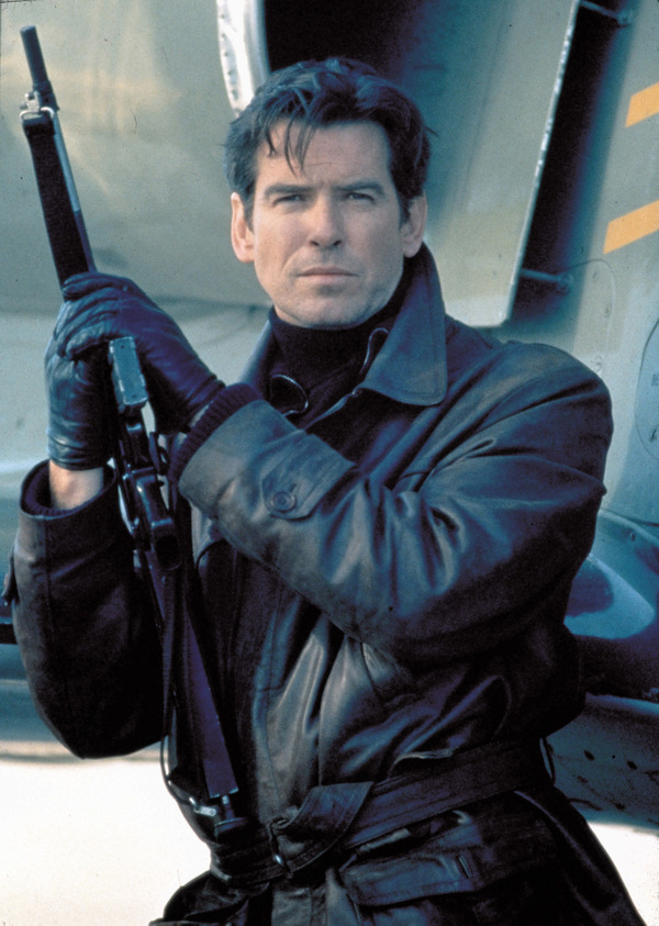 『007 トゥモロー・ネバー・ダイ』©APOLLO