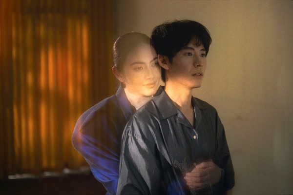 『ユースフル・ゴースト』© 2025 185 FILMS, HAUT LES MAINS, MOMO FILM CO.