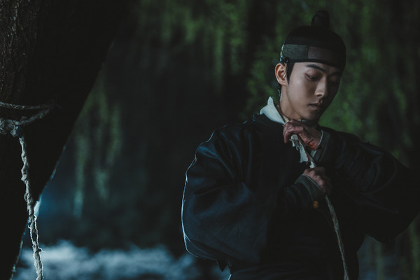 Netflixシリーズ「トングン −呪いの宮−」© 2026 Netflix, Inc.
