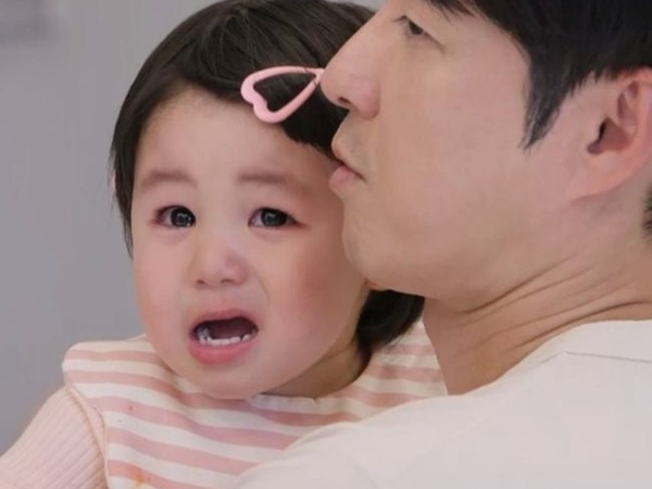 「パパ痛い？」嘘泣きのパパを感涙させた、愛息ハルくんの“優しすぎる”行動とは？
