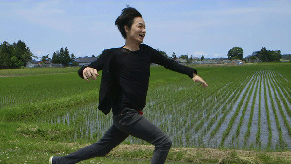 「綾野剛　RUN GO RUN　～裸にしたい男　プレミアム・エディション～」-(C) 2013　NHK／PEACE TRIBE
