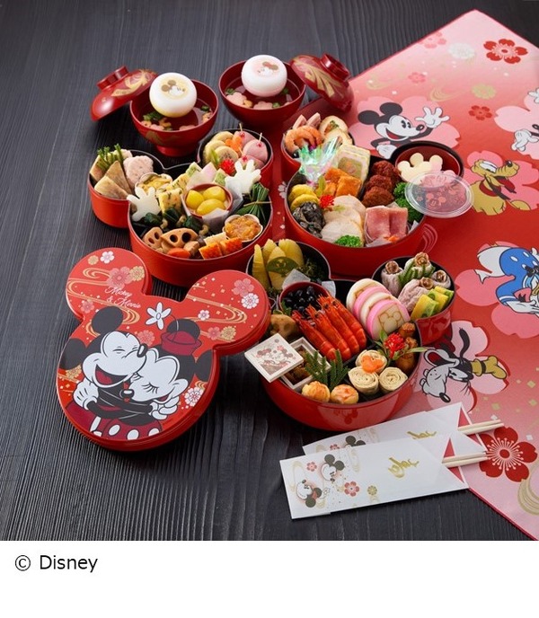 おせち・三段重「ミッキー&ミニー」© Disney
