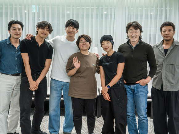 最強の“おばあちゃん”が降臨!?Netflix新作でイ・ジョンウン×キム・ムヨル×ホ・ジュノが豪華共演！