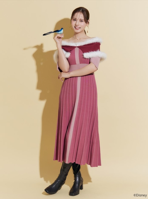 【ディズニーコレクション】美女と野獣/ファーケープニットワンピース／19,800円（税込）