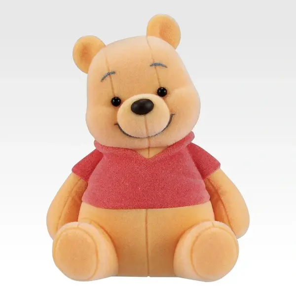 C賞 〈プーさん〉ぬいぐるみ風フロッキーフィギュア／© Disney. Based on the“Winnie the Pooh”works by A.A. Milne and E.H. Shepard.