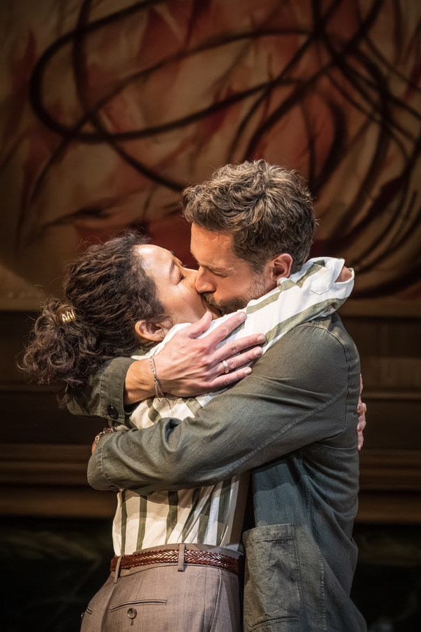 NTLive　『人間嫌い』 Photo © Marc Brenner