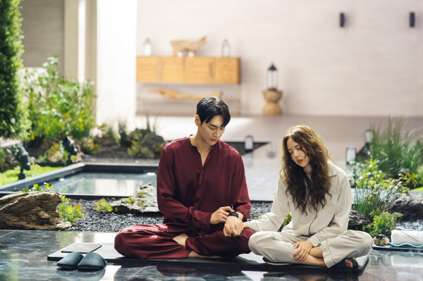 Netflixシリーズ「ハートにチャージして」© 2026 Netflix, Inc.