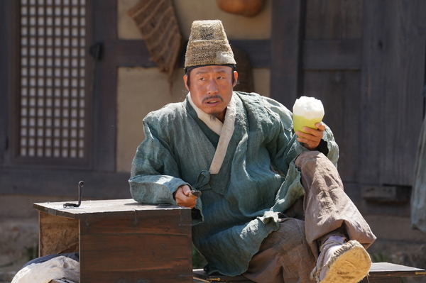 『王と生きる男』© 2026 SHOWBOX, ONDA WORKS AND B.A. ENTERTAINMENT ALL RIGHTS RESERVED.