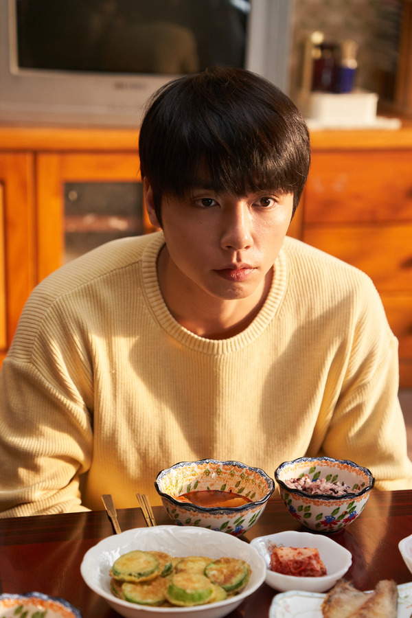 『あなたが母親の手料理を食べられる回数は、あとどれくらい残ってますか？』ⓒ 2026 SEMICOLON STUDIO & BY4M ALL RIGHTS RESERVED