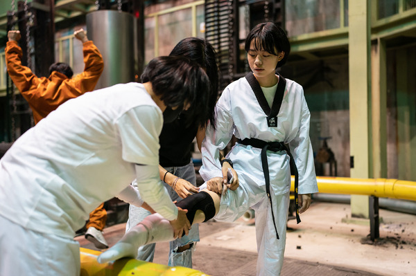 『ハイファイブ！』　© 2025 NEXT ENTERTAINMENT WORLD &amp; ANNAPURNA FILMS. All Rights Reserved.