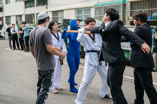 『ハイファイブ！』　© 2025 NEXT ENTERTAINMENT WORLD &amp; ANNAPURNA FILMS. All Rights Reserved.