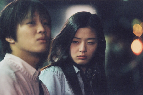 『猟奇的な彼女 4K完全版』　（C） 2001 ShinCine Communications Co., Ltd., All Rights Reserved