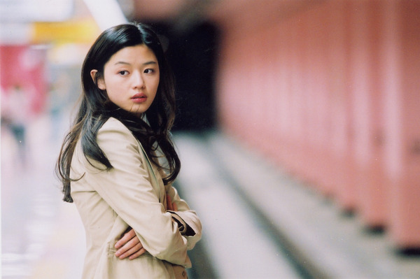『猟奇的な彼女 4K完全版』　（C） 2001 ShinCine Communications Co., Ltd., All Rights Reserved