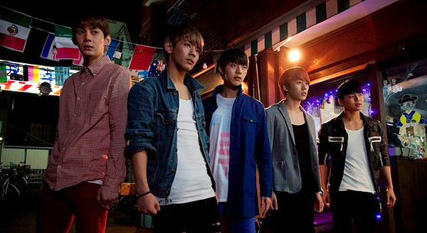 『新大久保物語』　-(C) 2013「新大久保物語」製作委員会