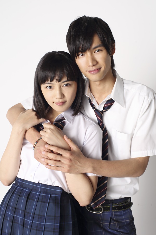 川口春奈（橘めい役）＆福士蒼汰（黒沢大和役）／映画『好きっていいなよ。』