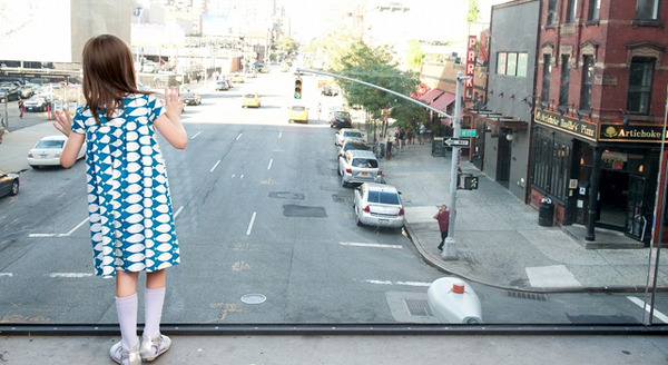 オナタ・アプリール（メイジー役）／『メイジーの瞳』-(C) 2013 MAISIE KNEW, LLC. ALL Rights Reserved.