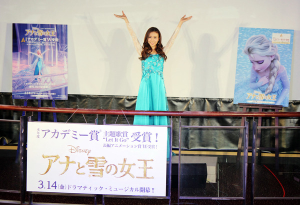 『アナと雪の女王』日本版主題歌を歌う、May J.／『アナと雪の女王』公開記念イベント