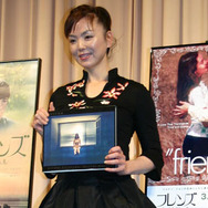 『フレンズ／ポールとミシェル』DVD発売トークイベントに参加した松田美由紀。