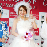 『幸せになるための27のドレス』イベントにて（左から）桂由美、西川史子、假屋崎省吾