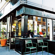サンフランシスコのミッションエリアにあるベーカリー＆カフェ「TARTINE BAKERY」。