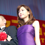 25歳になった桐谷美玲（20代部門）／第26回「日本ジュエリー・ベスト・ドレッサー賞」表彰式