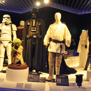 「スター・ウォーズ展 未来へつづく、創造のビジョン。」 - (C) ＆TM Lucasfilm Ltd