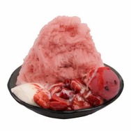 「イチゴかき氷」1,400円。ミルキーな味わいが特徴で子どもから大人まで親しみやすい味わい。