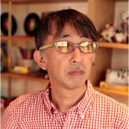 イベンの総合プロデューサー山本宇一。カフェブームの立役者として、「ロータス」「モントーク」などを手掛け、東京の「今」を映し出すさまざまな空間をプロデュースしている。